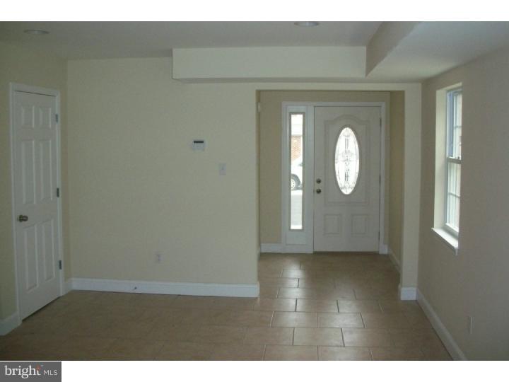 1929 Ripley Street Philadelphia, PA 19111 - Photo 6 of 25 Foyer