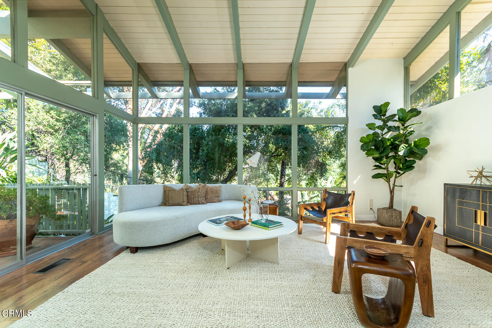 1437 Hillside Drive Glendale, CA 91208 - Photo 4 of 29 a living room with patio furniture and a potted plants