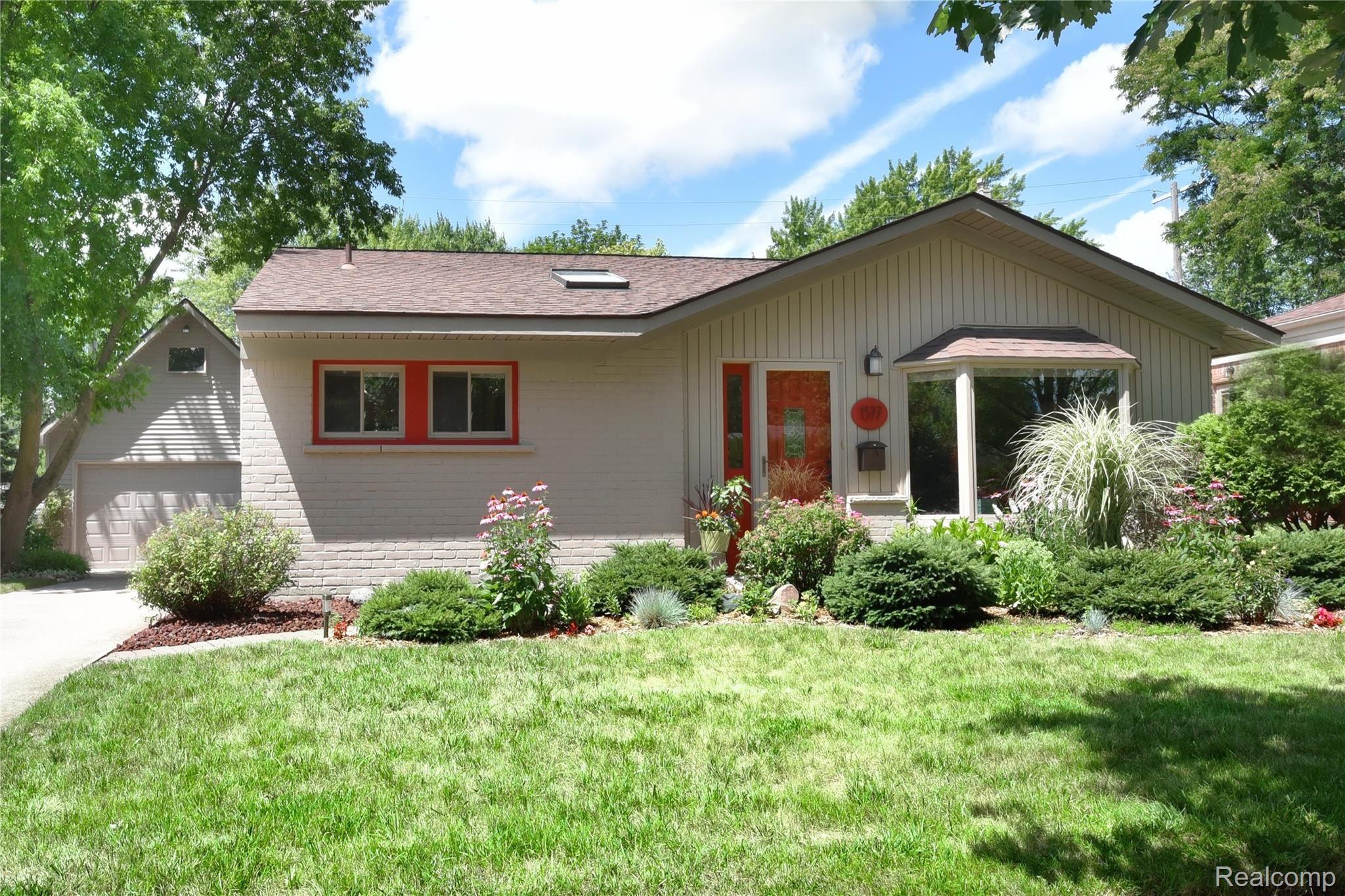 1377 Maple Drive Rochester, MI 48307 - Photo 1 of 42 1377 Maple Drive_01.JPG