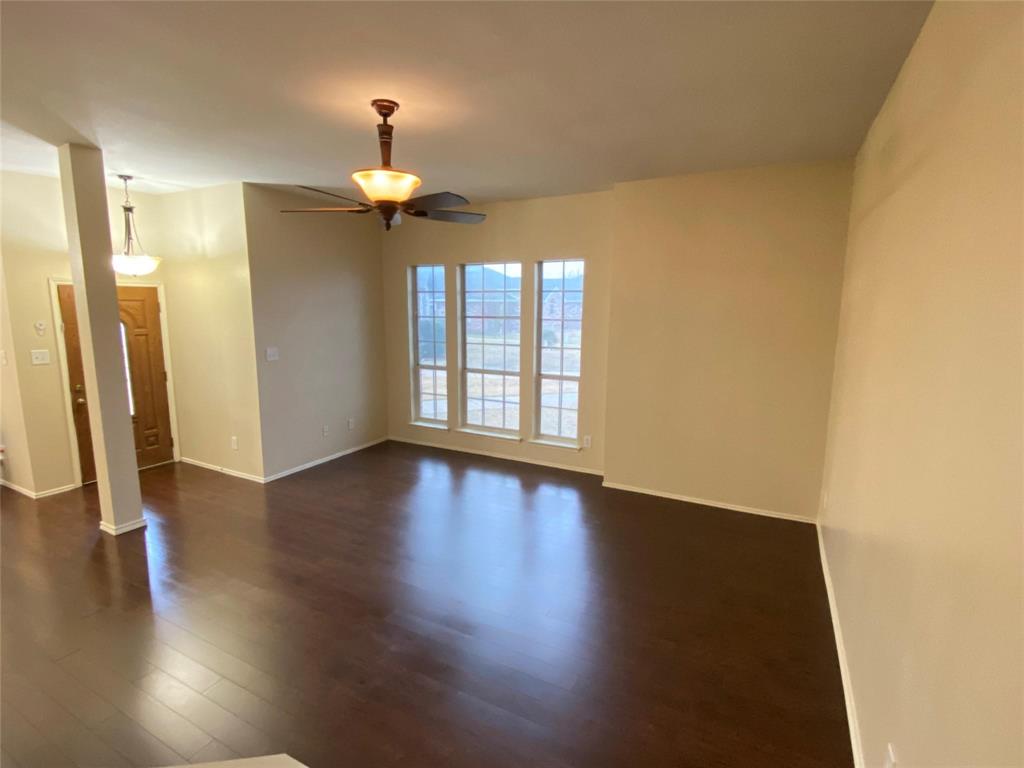 550 Monarch Drive Lancaster, TX 75146 - Photo 2 of 11