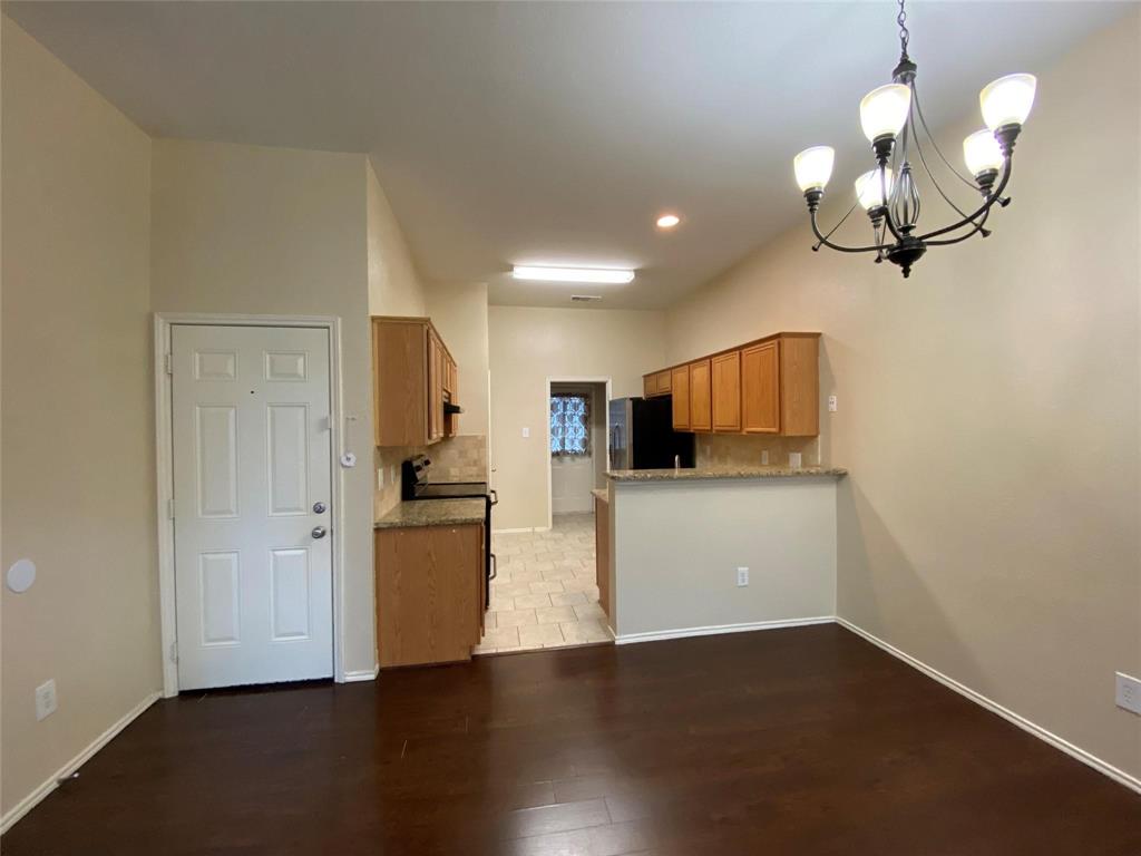 550 Monarch Drive Lancaster, TX 75146 - Photo 5 of 11