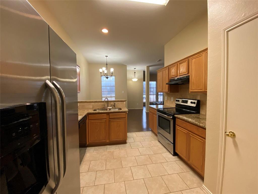 550 Monarch Drive Lancaster, TX 75146 - Photo 6 of 11