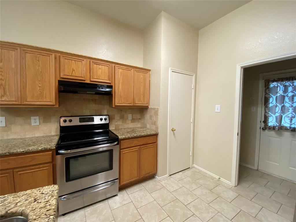 550 Monarch Drive Lancaster, TX 75146 - Photo 7 of 11