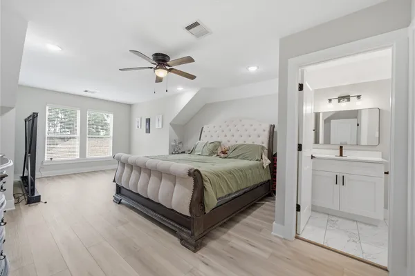 $3,000 | 4903 Curiosity Court, Houston, TX 77069