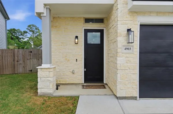 $3,000 | 4903 Curiosity Court, Houston, TX 77069