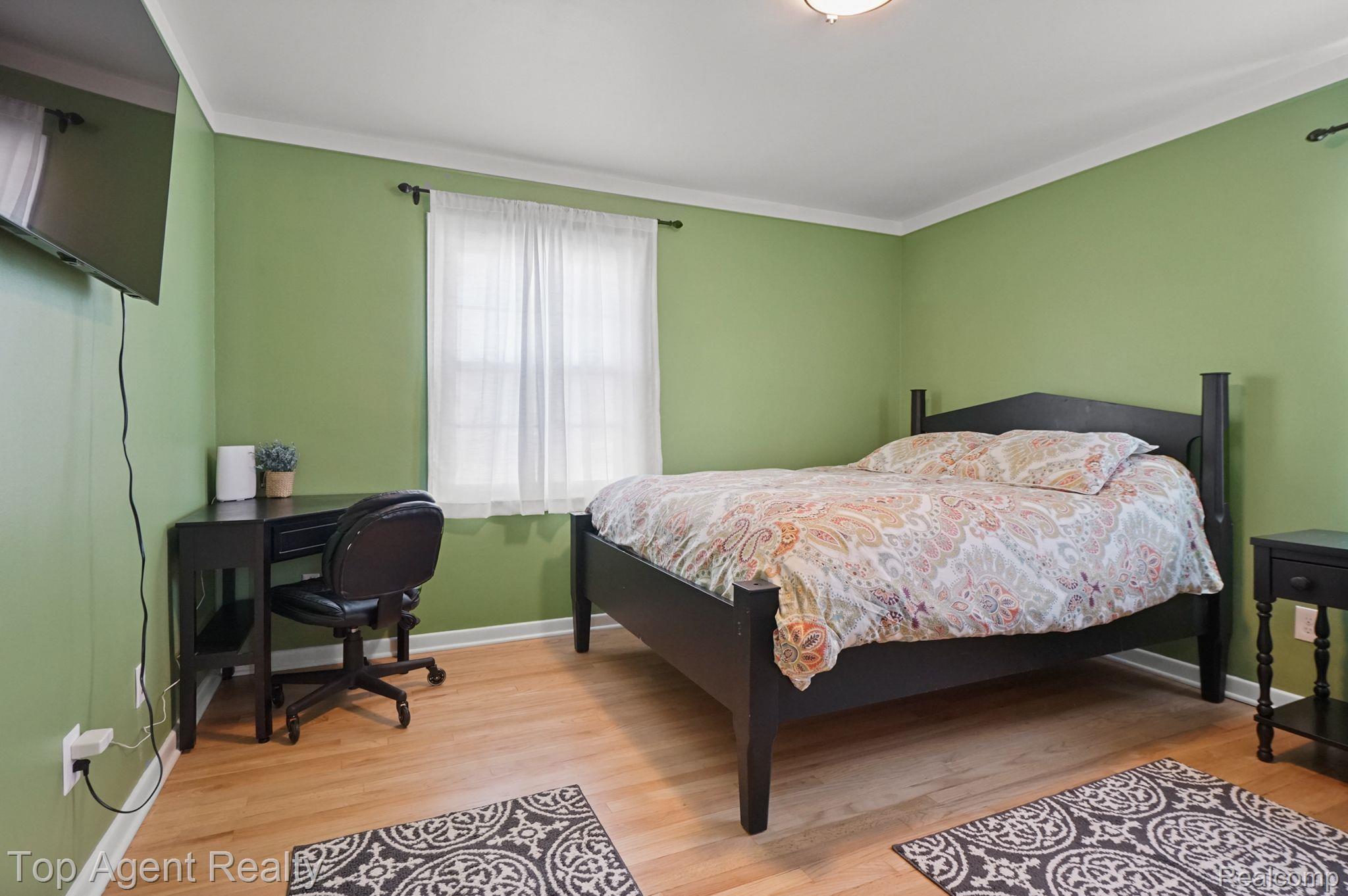 16261 Beverly Road Franklin, MI 48025 - Photo 15 of 33