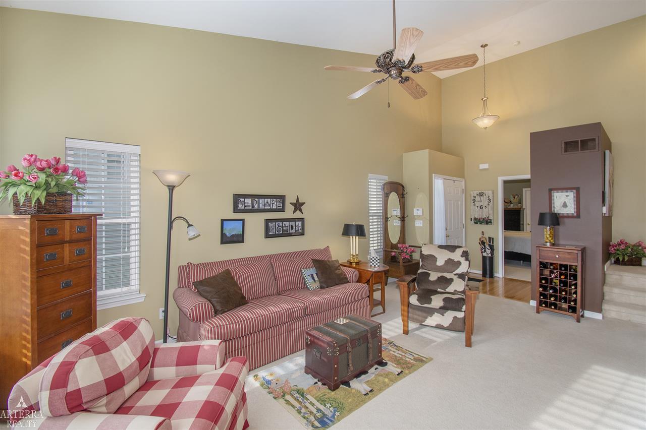 694 West Bluff Court Rochester, MI 48307 - Photo 4 of 35