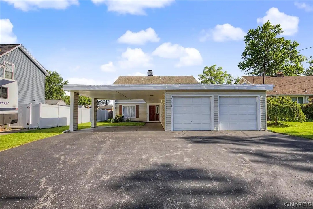 9326 Rivershore Drive Niagara Falls, NY 14304 - Photo 3 of 33