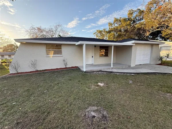 $1,750 | 6039 20th Street, Zephyrhills, FL 33542