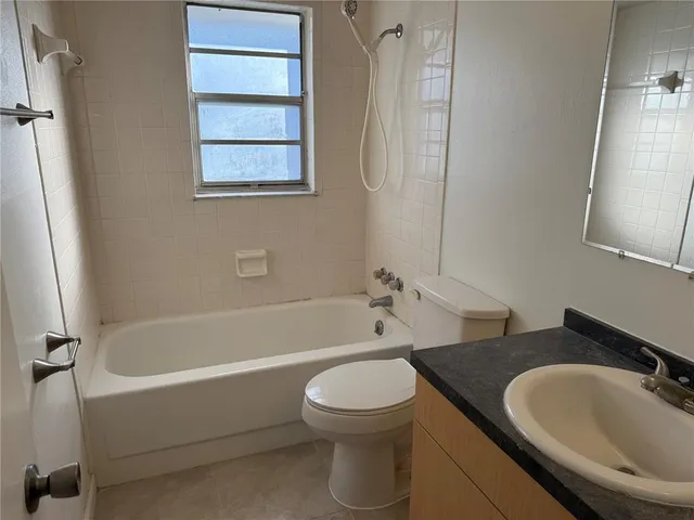 $1,800 | 6039 20th Street, Zephyrhills, FL 33542