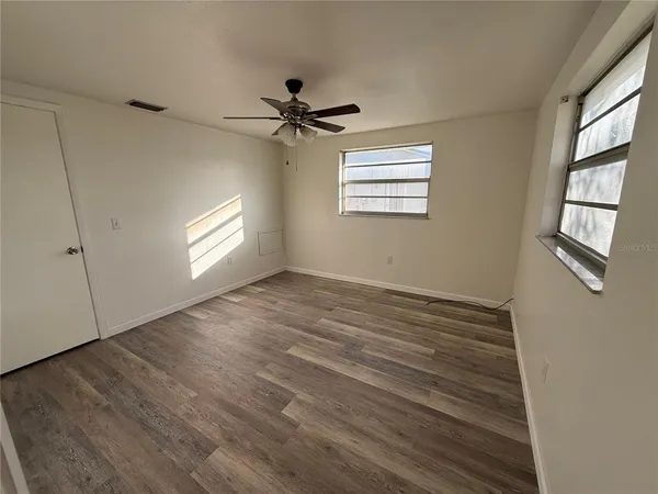 $1,750 | 6039 20th Street, Zephyrhills, FL 33542