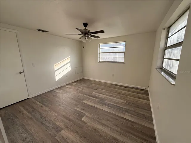 $1,800 | 6039 20th Street, Zephyrhills, FL 33542