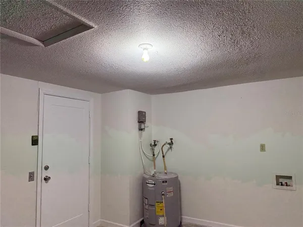 $1,750 | 6039 20th Street, Zephyrhills, FL 33542