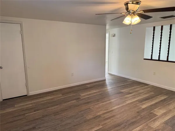 $1,750 | 6039 20th Street, Zephyrhills, FL 33542