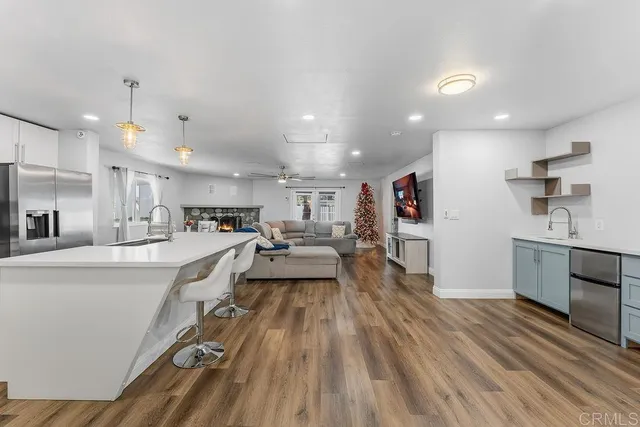 $804,999 | 927 Cottonwood Court, Corona, CA 92879