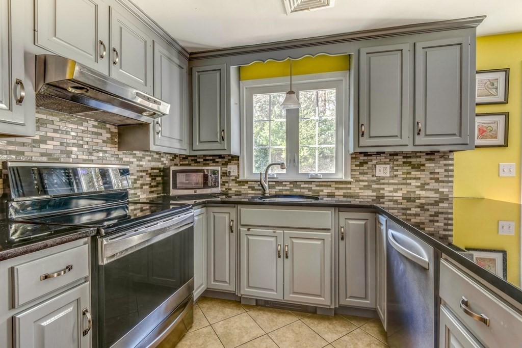 8 Flintlocke Road Franklin, MA 02038 - Photo 24 of 36 Gallery Image 24