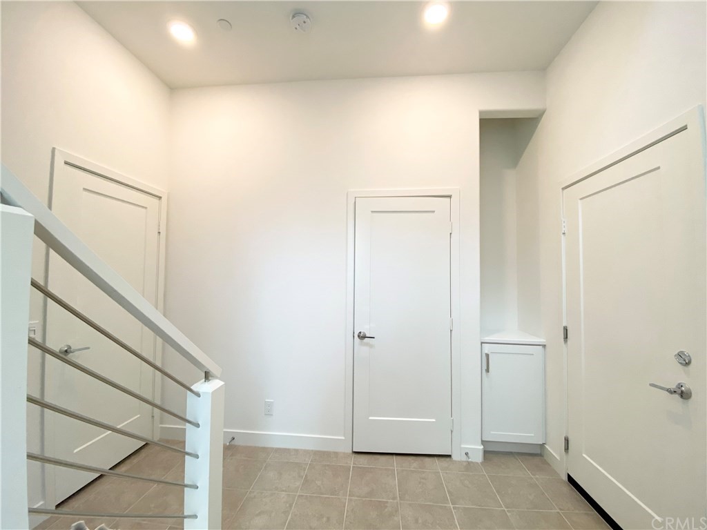 375 Transport Tustin, CA 92782 - Photo 3 of 35