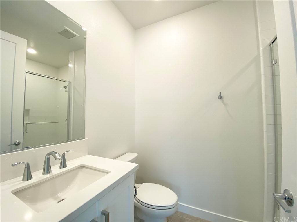 375 Transport Tustin, CA 92782 - Photo 22 of 35