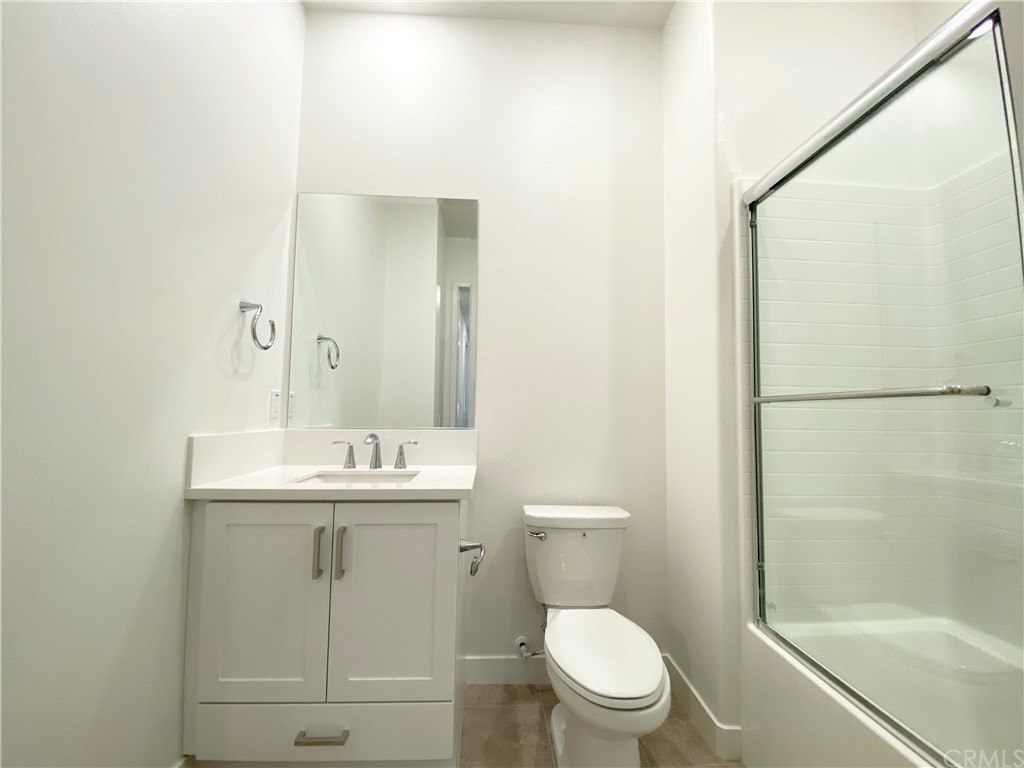 375 Transport Tustin, CA 92782 - Photo 25 of 35