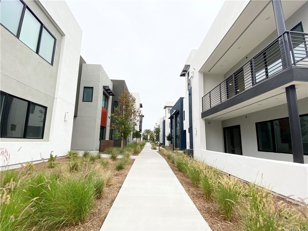 375 Transport Tustin, CA 92782 - Photo 27 of 35