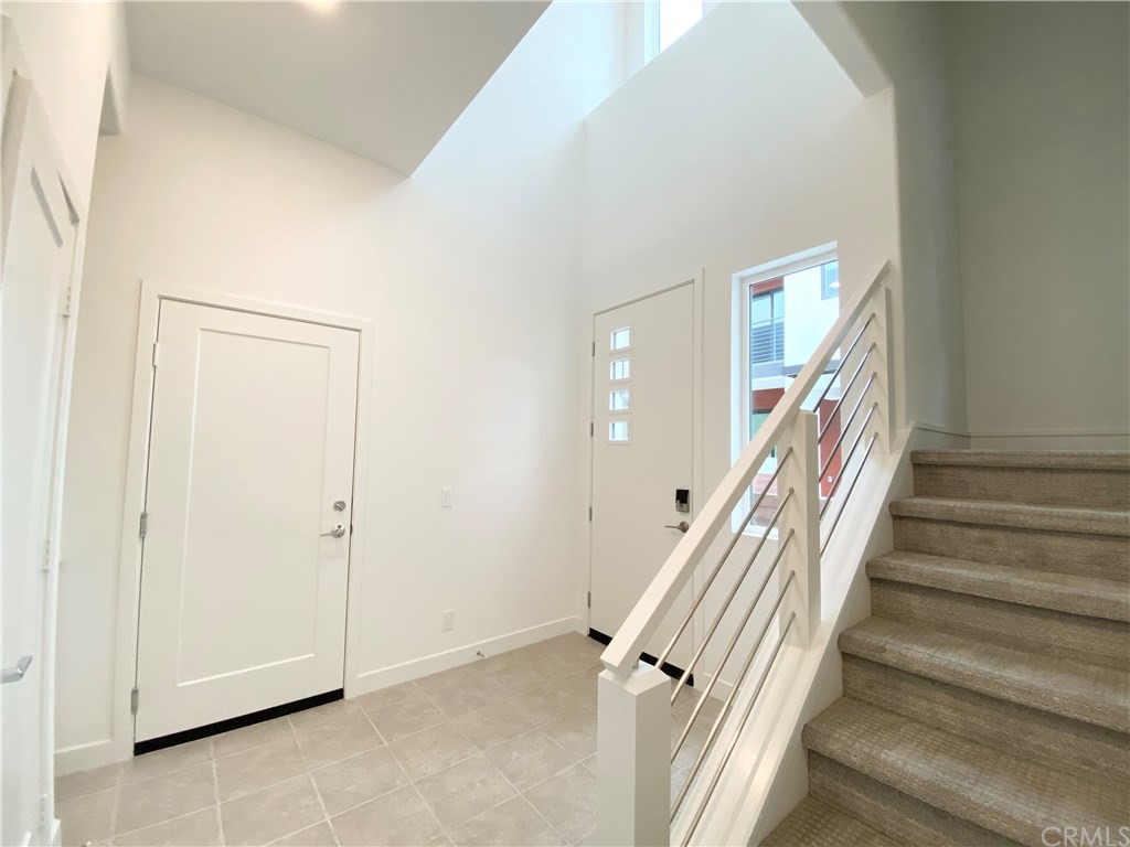 375 Transport Tustin, CA 92782 - Photo 4 of 35