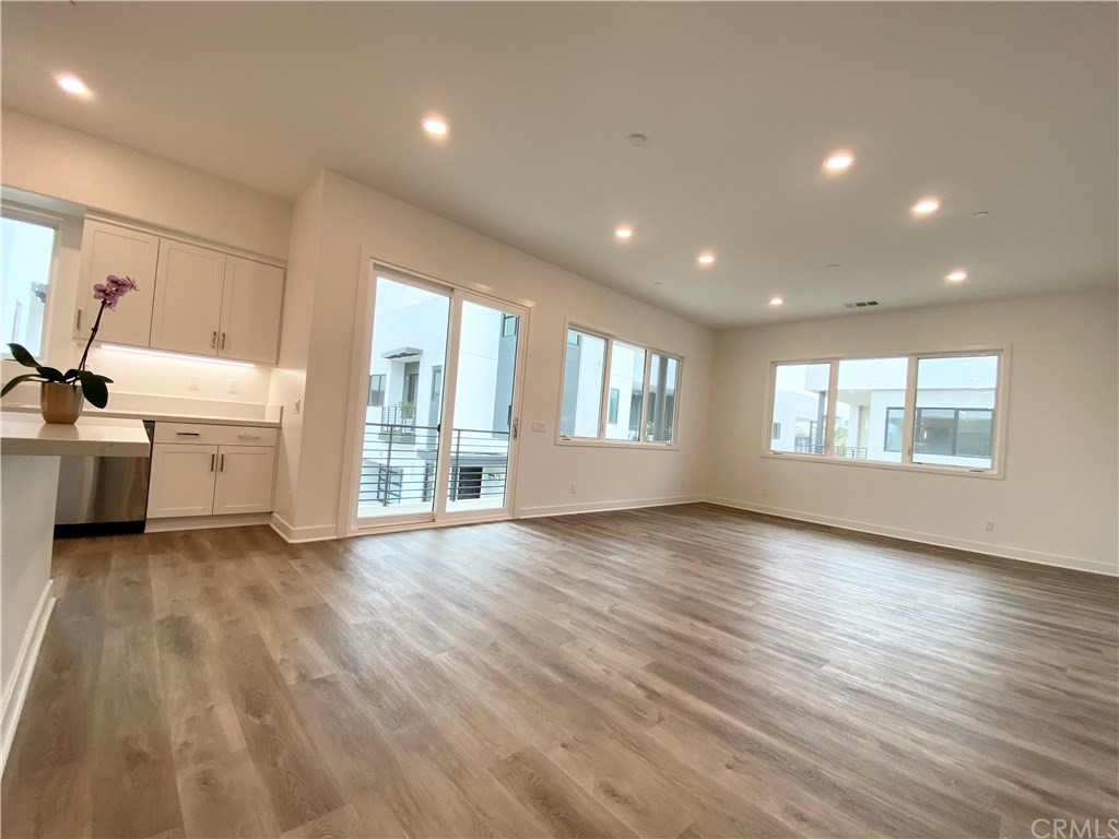 375 Transport Tustin, CA 92782 - Photo 8 of 35