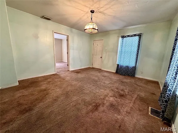 $54,900 | 1202 North Madison Street, Litchfield, IL 62056