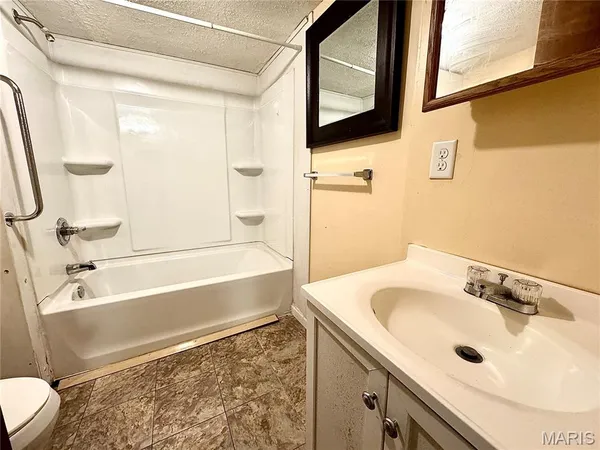 $54,900 | 1202 North Madison Street, Litchfield, IL 62056