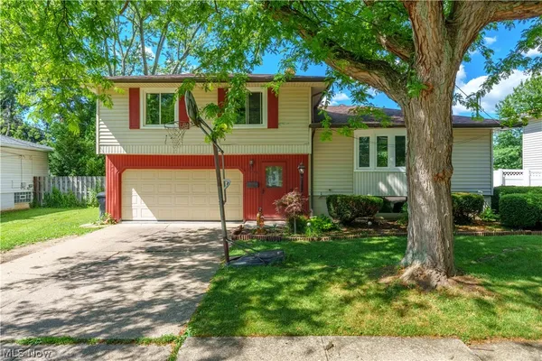 $259,900 | 13548 Holland Road, Brook Park, OH 44142