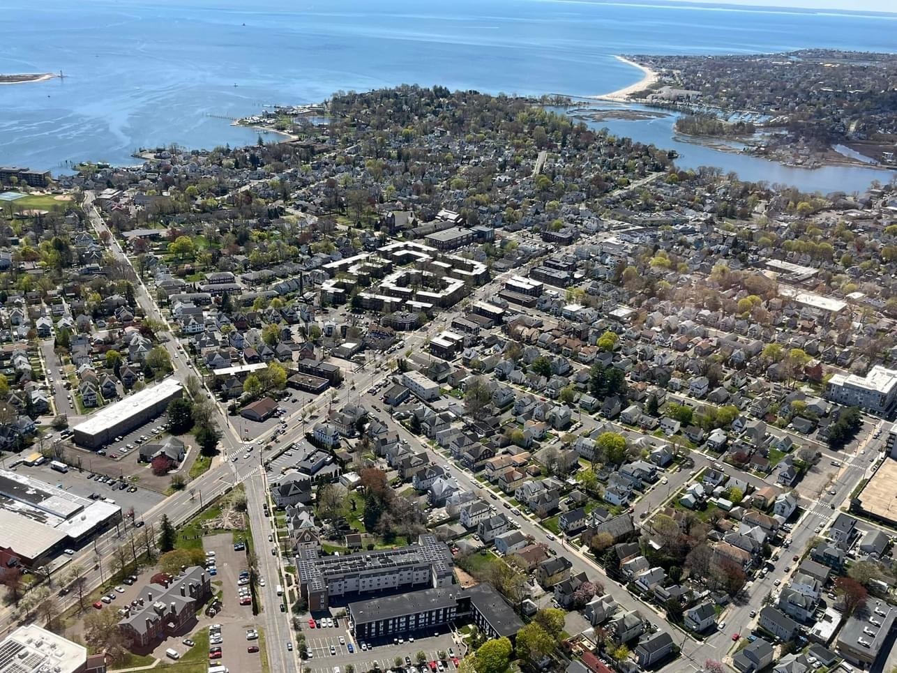37 Rowsley Street, Unit 6 Bridgeport, CT 06605 - Photo 13 of 17 an aerial view of multiple house