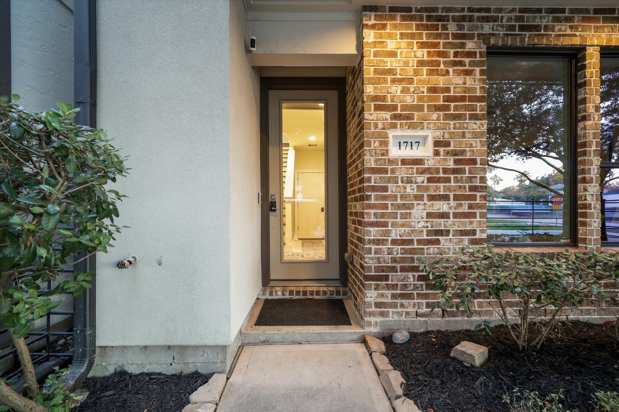 1717 Silver Street Houston, TX 77007 - Photo 4 of 20