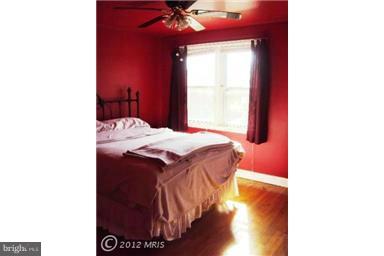 566 Welbrook Road Essex, MD 21221 - Photo 8 of 9 Bedroom (Master)