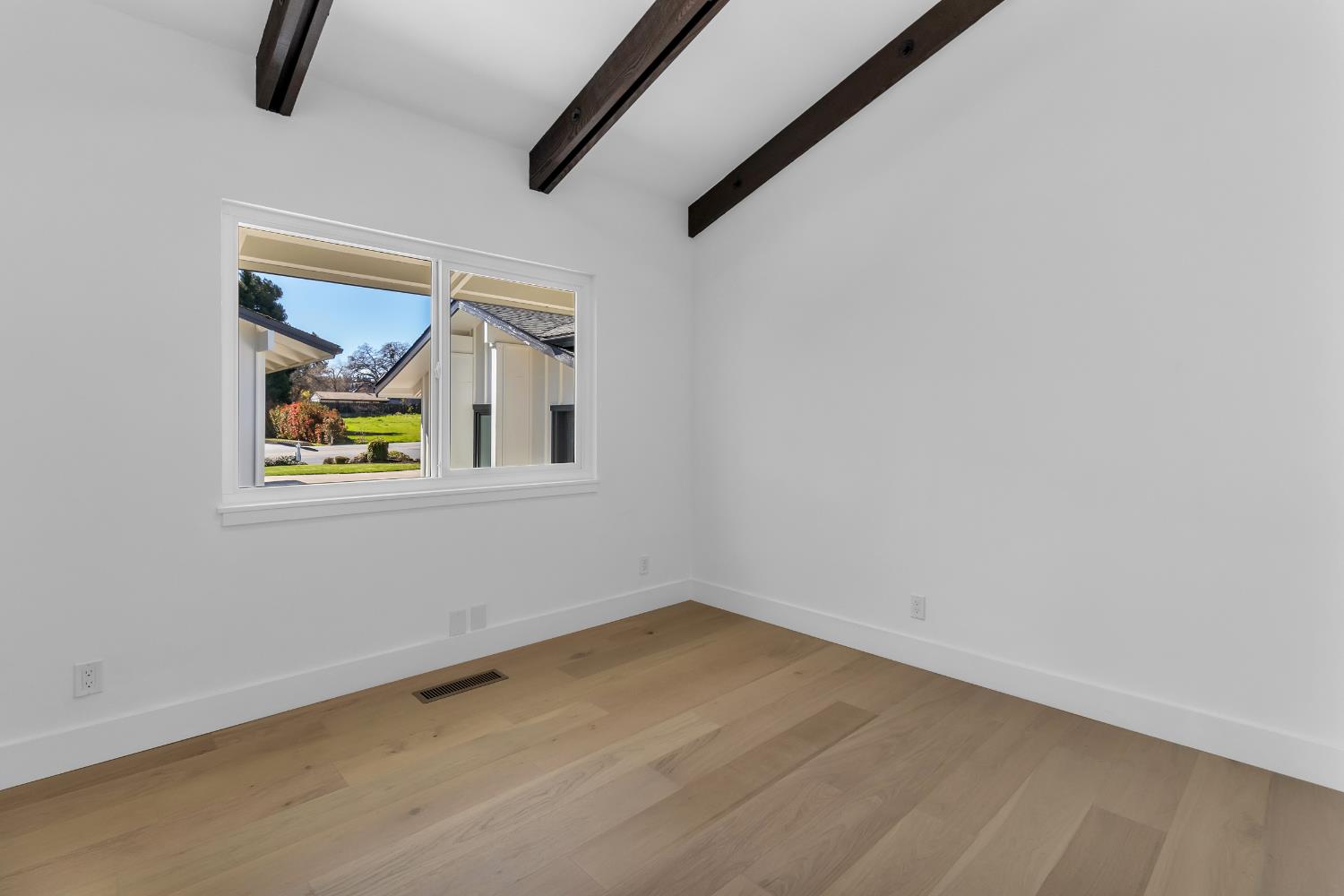 3053 Boeing Road Cameron Park, CA 95682 - Photo 32 of 67 an empty room with windows