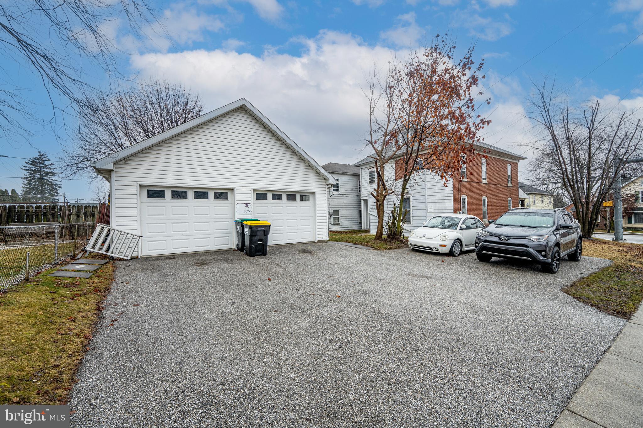 819 York Street Hanover, PA 17331 - Photo 2 of 25