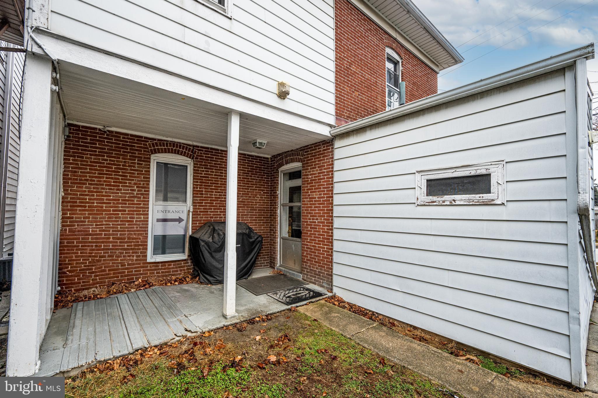 819 York Street Hanover, PA 17331 - Photo 8 of 25