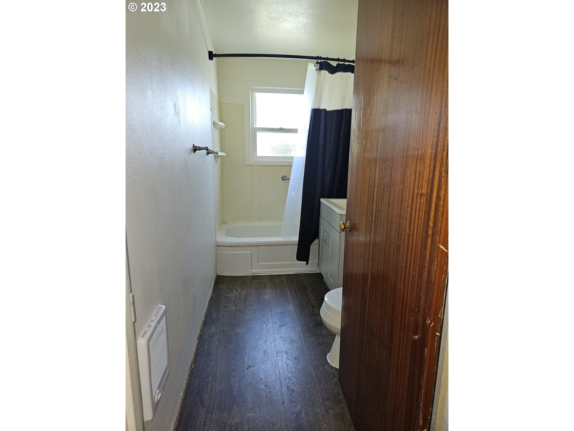 1278 M Street Springfield, OR 97477 - Photo 10 of 13 a bathroom with a sink and a mirror