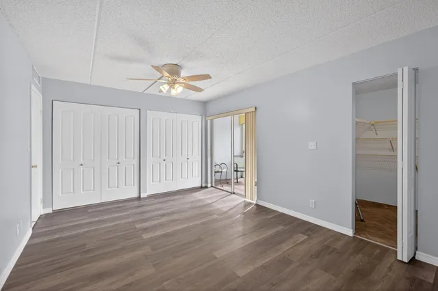 $1,450 | 700 Village Green Court, Unit 206, Palm Springs, FL 33461