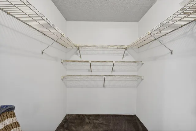 $1,450 | 700 Village Green Court, Unit 206, Palm Springs, FL 33461