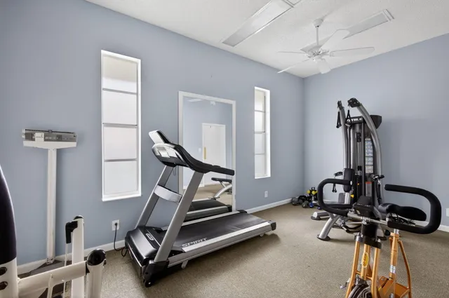 $1,575 | 700 Village Green Court, Unit 206, Palm Springs, FL 33461