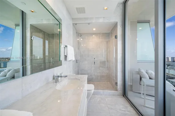 $30,000 | 18501 Collins Avenue, Unit 2003, Sunny Isles Beach, FL 33160