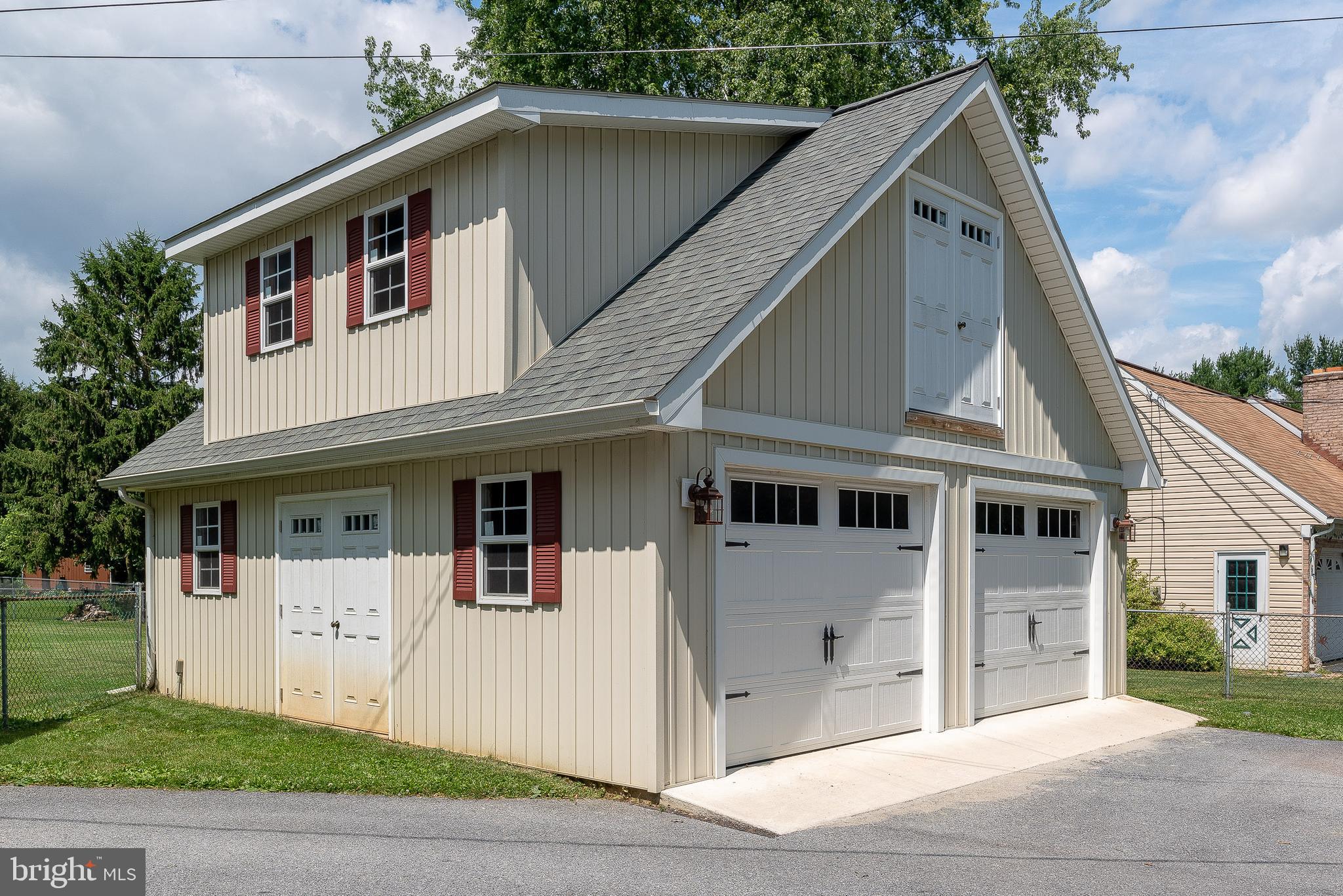 743 Owl Hill Road Lititz, PA 17543 - Photo 3 of 40