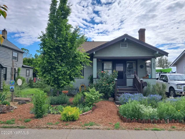 $260,000 | 805 South 9th Avenue, Yakima, WA 98902