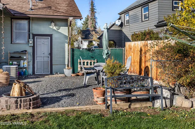 $260,000 | 805 South 9th Avenue, Yakima, WA 98902