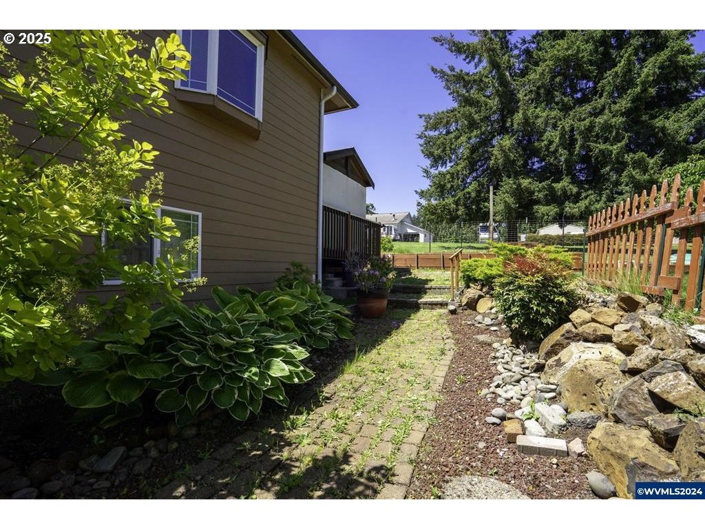 5465 Sams Place Southeast Turner, OR 97392 - Photo 36 of 46 a view of backyard of a house