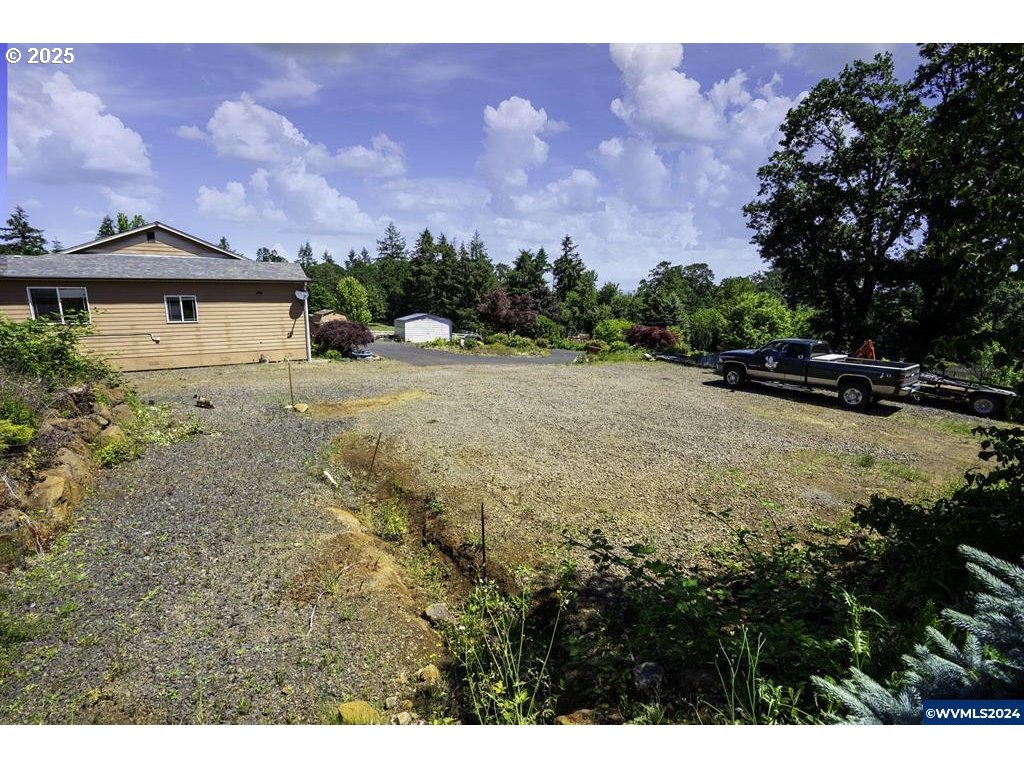5465 Sams Place Southeast Turner, OR 97392 - Photo 37 of 46 a view of outdoor space and yard