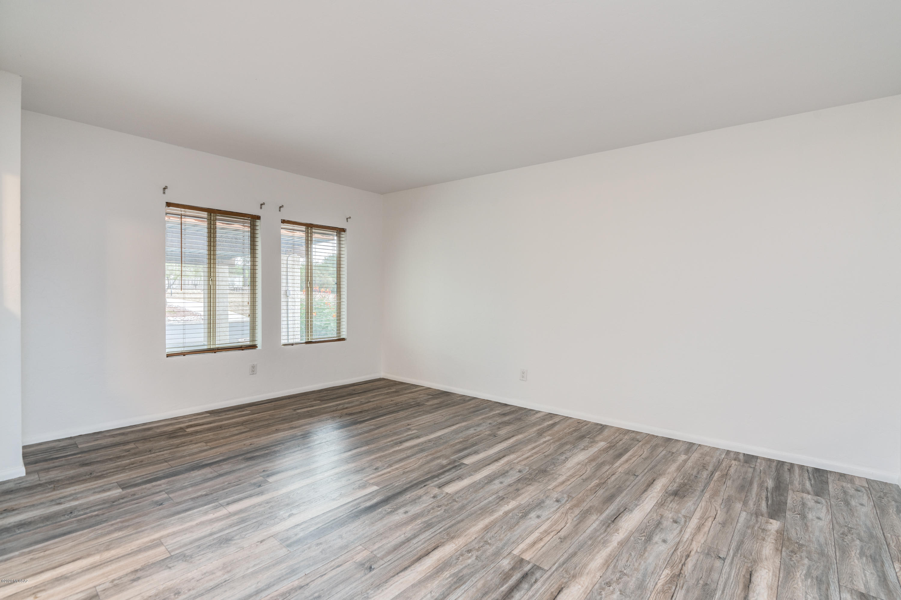 1327 South Wright Road Tucson, AZ 85713 - Photo 6 of 42