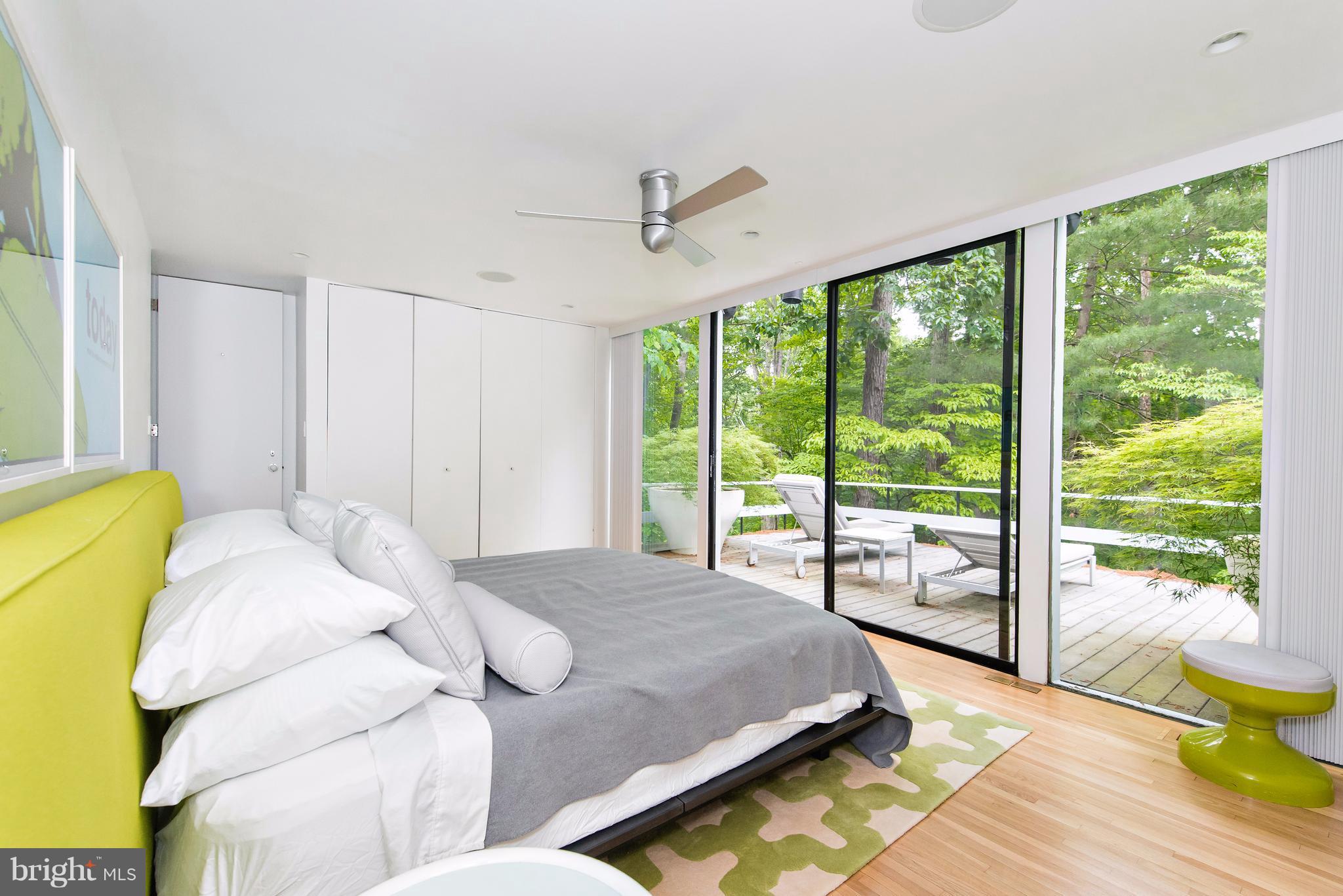 8630 Overlook Road McLean, VA 22102 - Photo 14 of 30 Master Bedroom