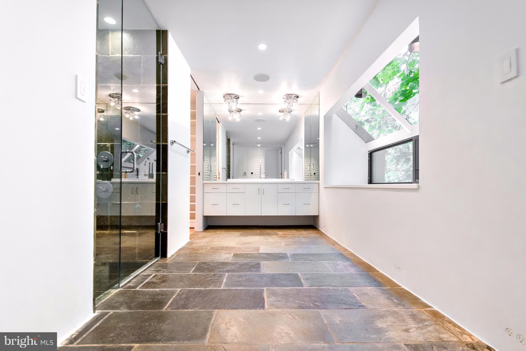 8630 Overlook Road McLean, VA 22102 - Photo 16 of 30 Master Bathroom, Fully renovated