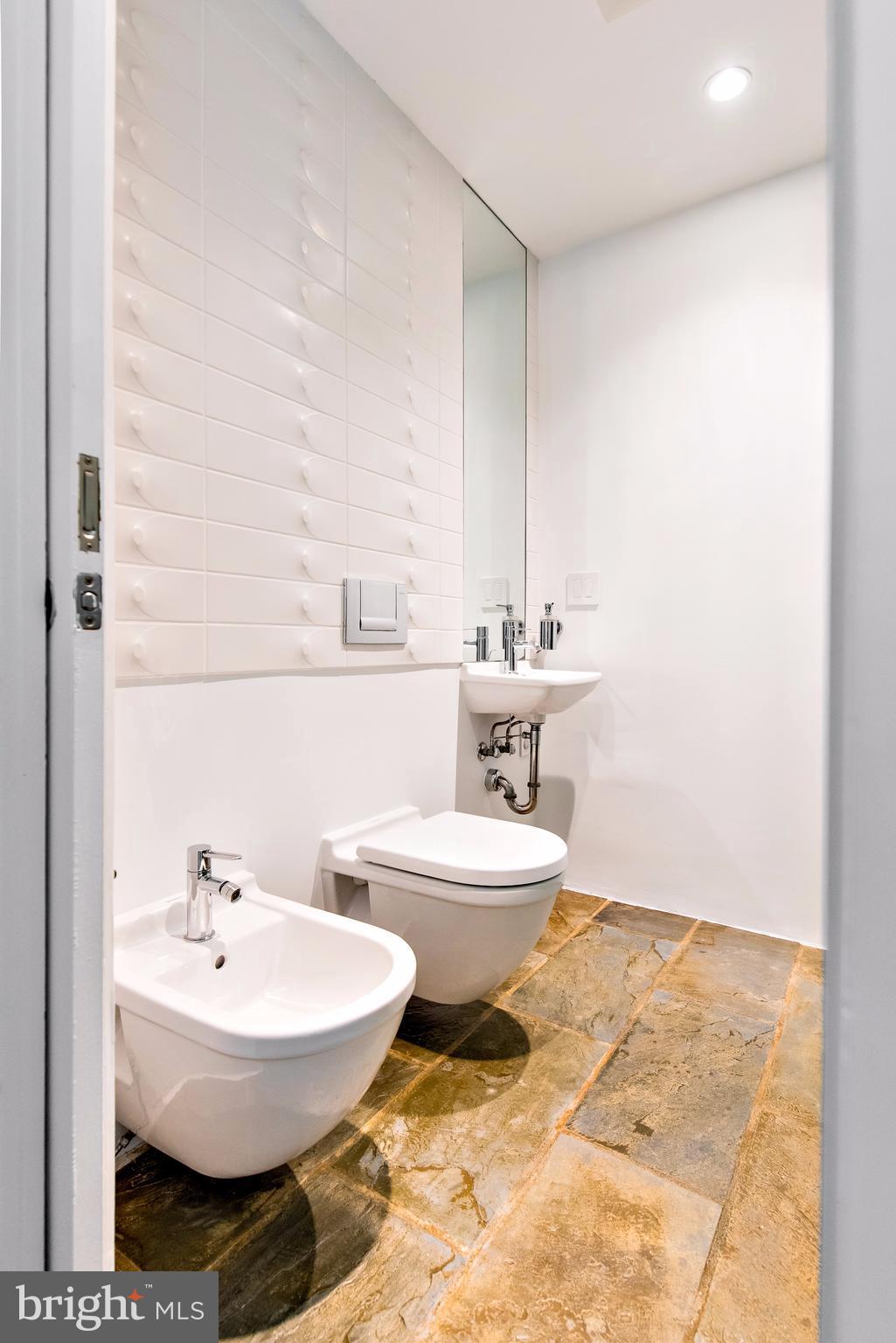 8630 Overlook Road McLean, VA 22102 - Photo 19 of 30 Master Bath Water Closet