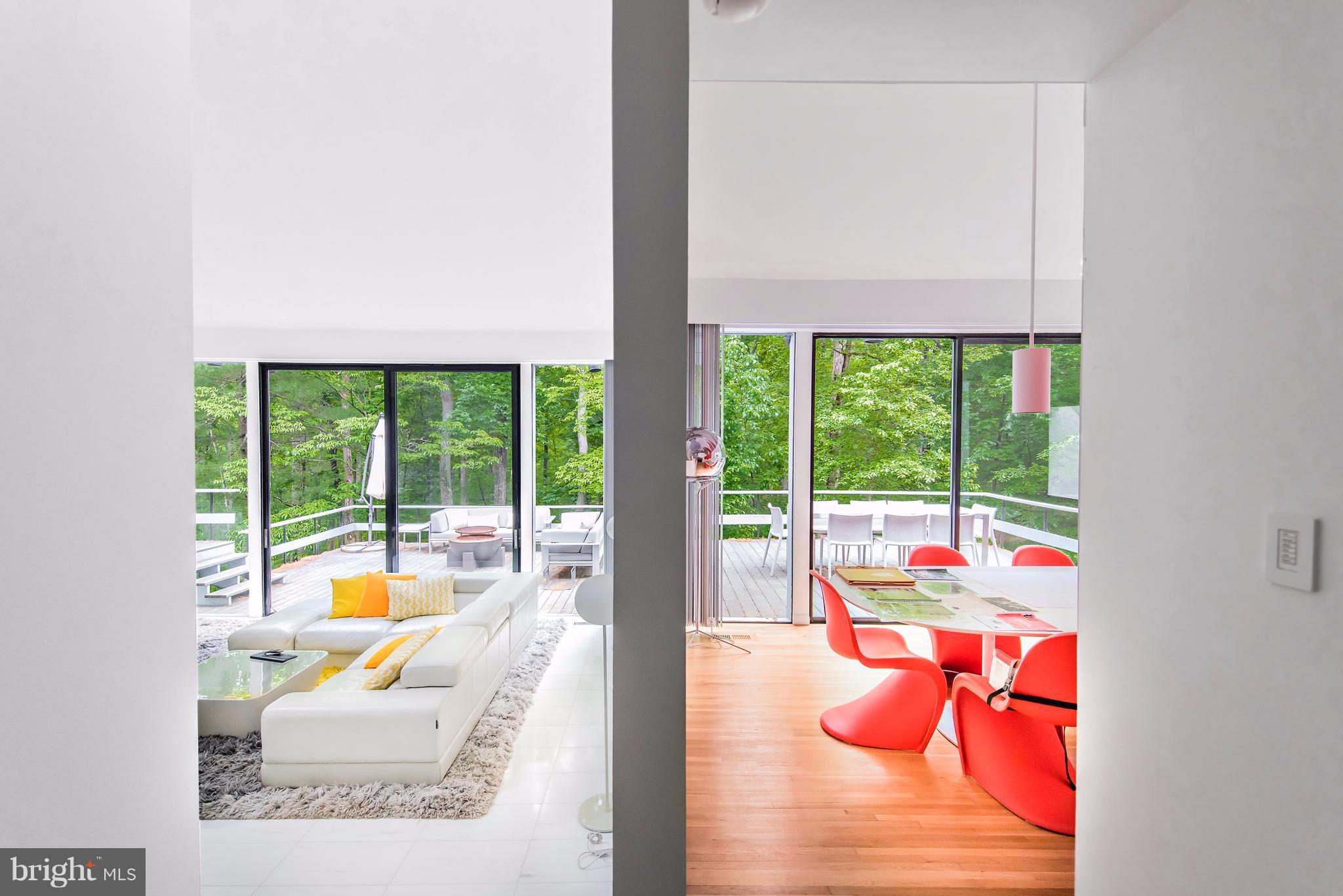 8630 Overlook Road McLean, VA 22102 - Photo 8 of 30 Great Room to Dining